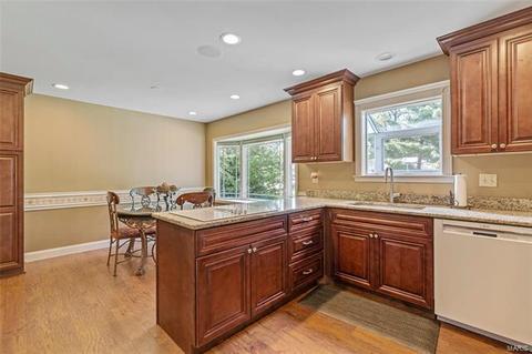 554 Shadowridge Dr, Wildwood, MO 63011 photo 14