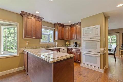 554 Shadowridge Dr, Wildwood, MO 63011 photo 15