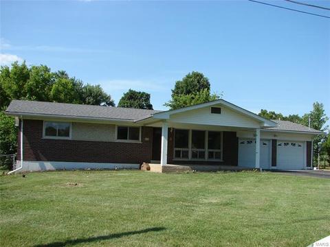 111 Robert Dr, Saint Charles, MO 63304 photo 3
