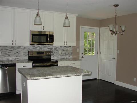 111 Robert Dr, Saint Charles, MO 63304 photo 12