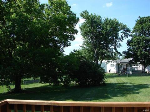 111 Robert Dr, Saint Charles, MO 63304 photo 4