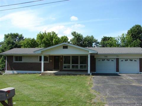 111 Robert Dr, Saint Charles, MO 63304 photo 1