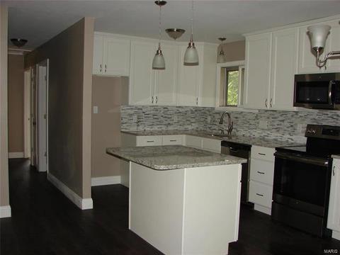 111 Robert Dr, Saint Charles, MO 63304 photo 13