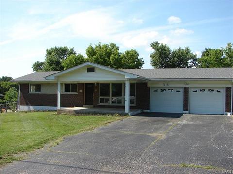 111 Robert Dr, Saint Charles, MO 63304 photo 2