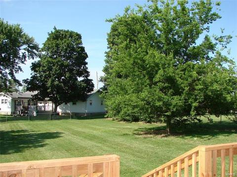 111 Robert Dr, Saint Charles, MO 63304 photo 5