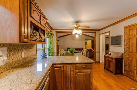 406 Nottingham Dr, Ballwin, MO 63011 photo 10