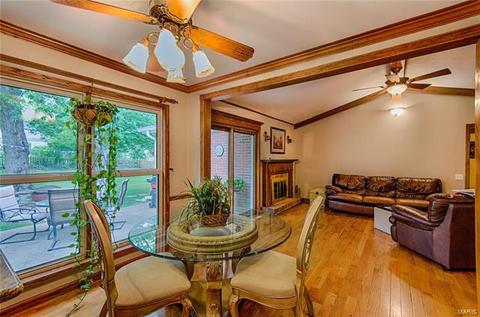 406 Nottingham Dr, Ballwin, MO 63011 photo 11