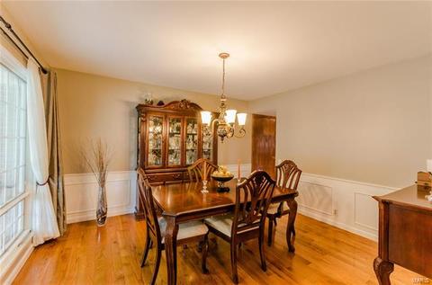 406 Nottingham Dr, Ballwin, MO 63011 photo 3