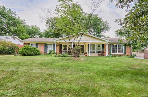 406 Nottingham Dr, Ballwin, MO 63011 photo 1