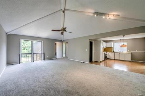 965 Beacon Woods Ct, Manchester, MO 63021 photo 4