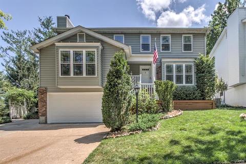 598 Woodlyn Xing, Ballwin, MO 63021 photo 1