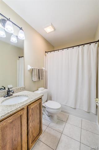 598 Woodlyn Xing, Ballwin, MO 63021 photo 21