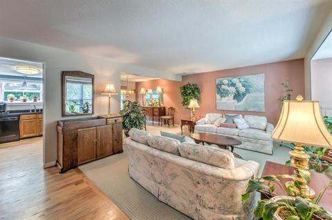 598 Woodlyn Xing, Ballwin, MO 63021 photo 13