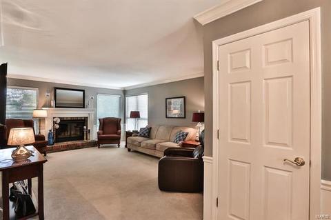1020 Columbard Dr, Ballwin, MO 63021 photo 5