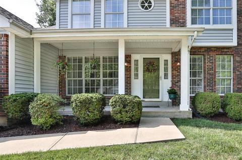 1020 Columbard Dr, Ballwin, MO 63021 photo 2