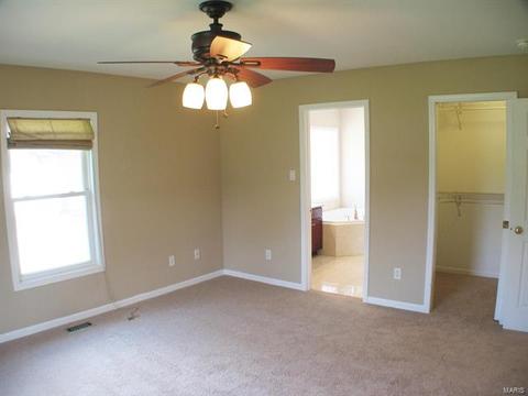 10437 E Watson, Sunset Hills, MO 63127 photo 3