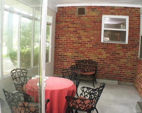 10437 E Watson, Sunset Hills, MO 63127 photo 15