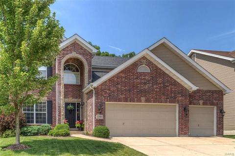 1380 Red Oak Plantation Dr, Ballwin, MO 63021 photo 2