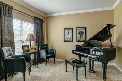 1380 Red Oak Plantation Dr, Ballwin, MO 63021 photo 5
