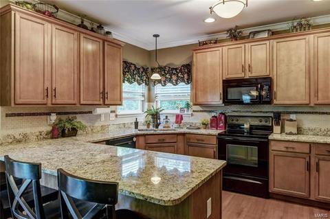 1380 Red Oak Plantation Dr, Ballwin, MO 63021 photo 15