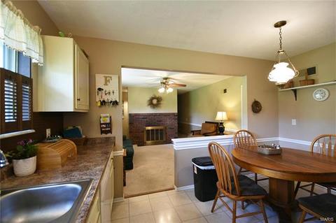1209 Miremont Dr, Manchester, MO 63011 photo 6