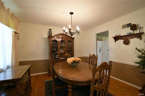 1209 Miremont Dr, Manchester, MO 63011 photo 3