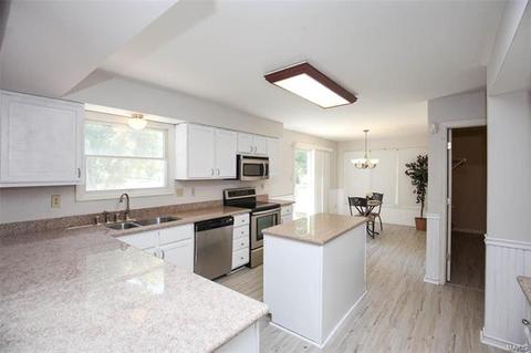 218 England Dr, O'fallon, MO 63366 photo 4