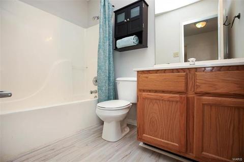 218 England Dr, O'fallon, MO 63366 photo 15
