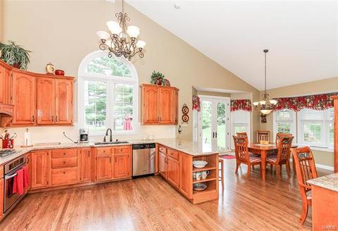 614 Loughmor Pass, Weldon Spring, MO 63304 photo 8