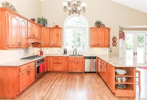 614 Loughmor Pass, Weldon Spring, MO 63304 photo 7