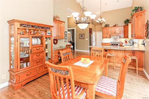 614 Loughmor Pass, Weldon Spring, MO 63304 photo 15