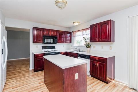 1356 Sunview Dr, O'fallon, MO 63366 photo 7