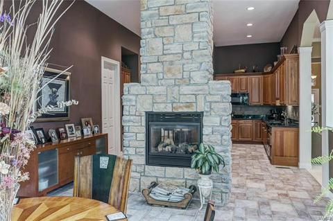 1201 Kiefer Woods Cir, Ballwin, MO 63021 photo 41