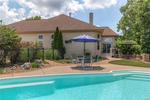 1201 Kiefer Woods Cir, Ballwin, MO 63021 photo 11