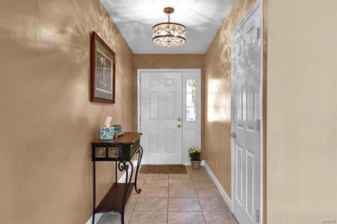 638 Oak Springs Trail Dr, Ballwin, MO 63021 photo 3