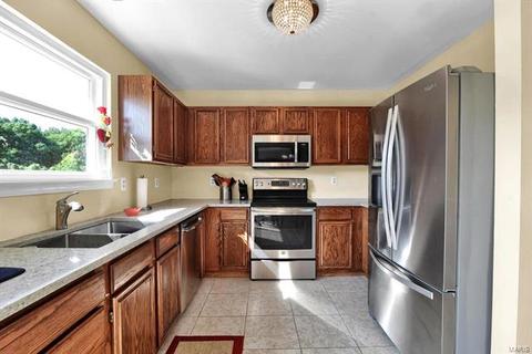 638 Oak Springs Trail Dr, Ballwin, MO 63021 photo 8