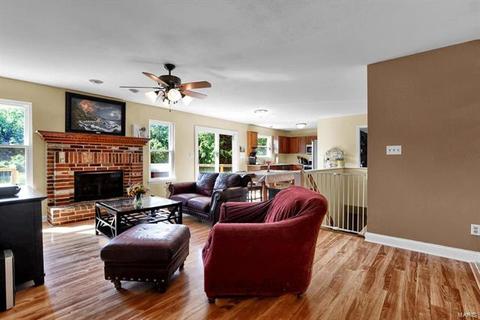 638 Oak Springs Trail Dr, Ballwin, MO 63021 photo 5