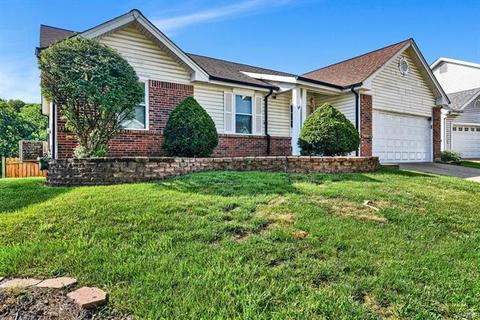 638 Oak Springs Trail Dr, Ballwin, MO 63021 photo 2