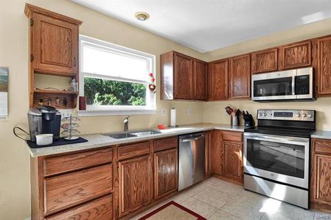638 Oak Springs Trail Dr, Ballwin, MO 63021 photo 7