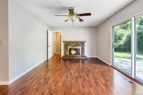 1305 Rusticview Dr, Ballwin, MO 63011 photo 8