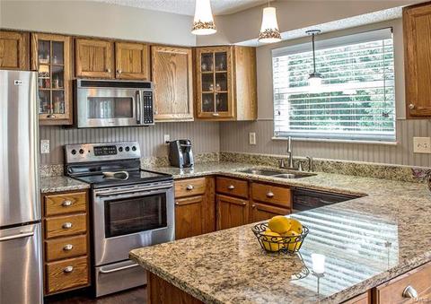 6 Ringway Ct, Saint Charles, MO 63303 photo 10