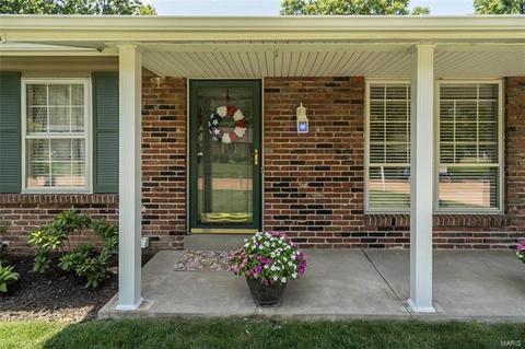 311 Stephanie Ln, Manchester, MO 63011 photo 4