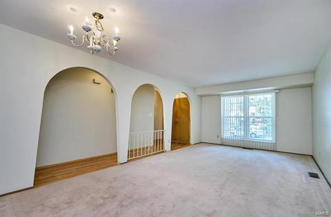 533 Goldwood, Ballwin, MO 63021 photo 4