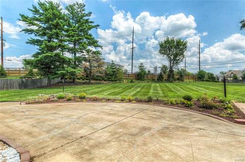 6 Chevington Ct, Ballwin, MO 63011 photo 32