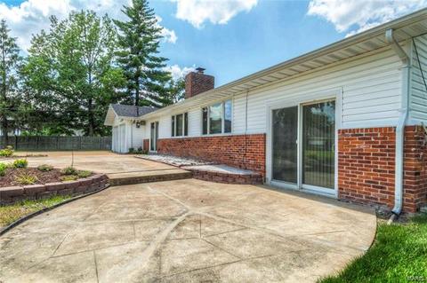 6 Chevington Ct, Ballwin, MO 63011 photo 31