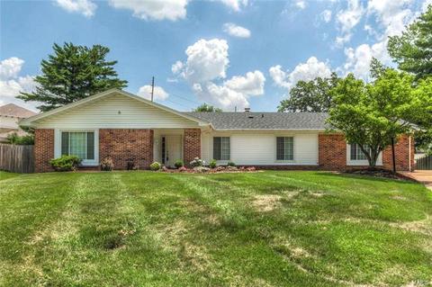 6 Chevington Ct, Ballwin, MO 63011 photo 1