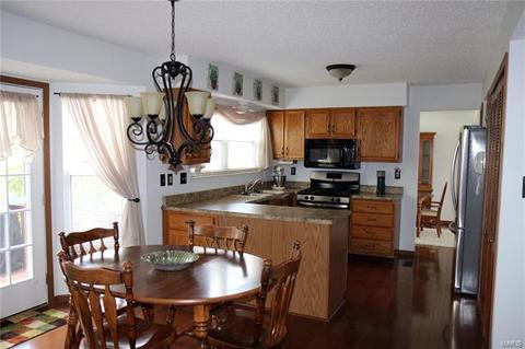 19 President Dr, O'fallon, MO 63368 photo 7