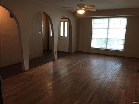 324 New Ballwin Dr, Ballwin, MO 63021 photo 3