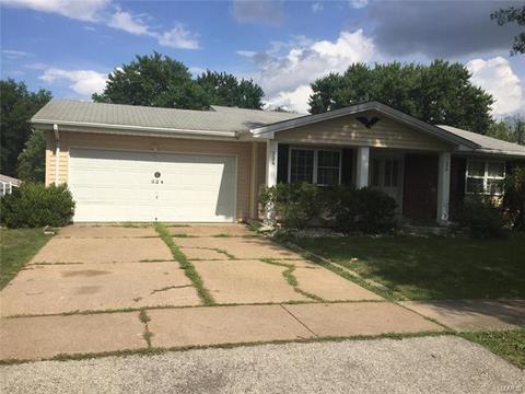 324 New Ballwin Dr, Ballwin, MO 63021 photo 1