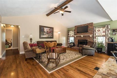 585 Rolling Glen Ln, Ballwin, MO 63011 photo 14